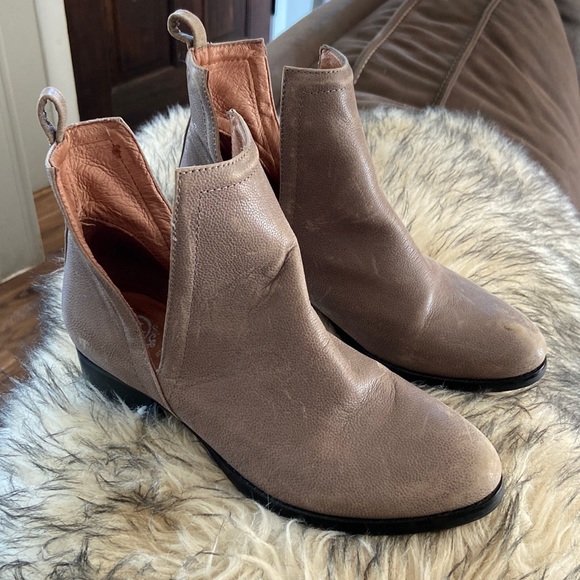 Jeffrey Campbell booties - Picture 1 of 4